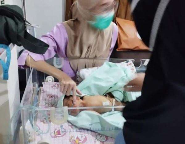 Geger, Bayi Perempuan Dibuang di Toilet Puskesmas Selong