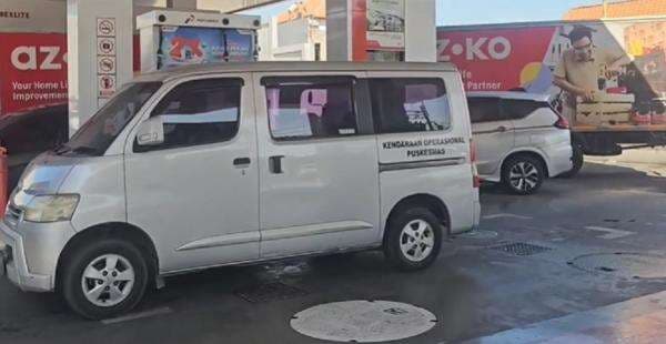 Imbas Pertamax Naik Rp16.250, Mobil Pelat Merah di Sidoarjo Ikut Antre Isi Pertalite Imbas Pertamax Naik Rp16.250, Mobil Pelat Merah di Sidoarjo Ikut Antre Isi Pertalite