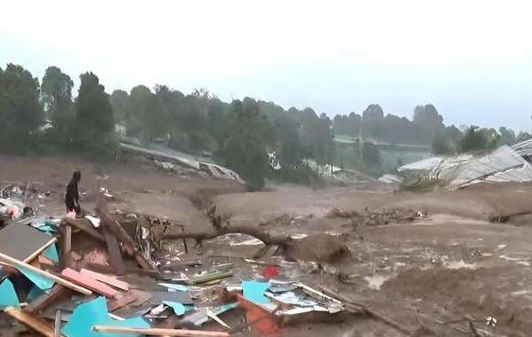 Update! Longsor di Cisarua Bandung Barat, 82 Orang Diduga Tertimbun