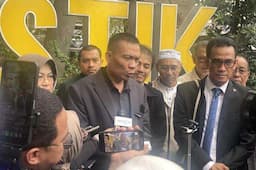 Rismon Walk Out saat Bertemu Komisi Percepatan Reformasi Polri: Kami Bukan Penonton