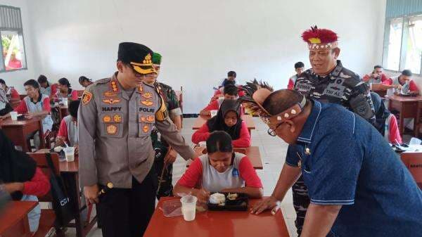 Pemprov PBD Dukung Program Presiden Prabowo, Luncurkan Uji Coba Makan Bergizi di Pulau  Doom