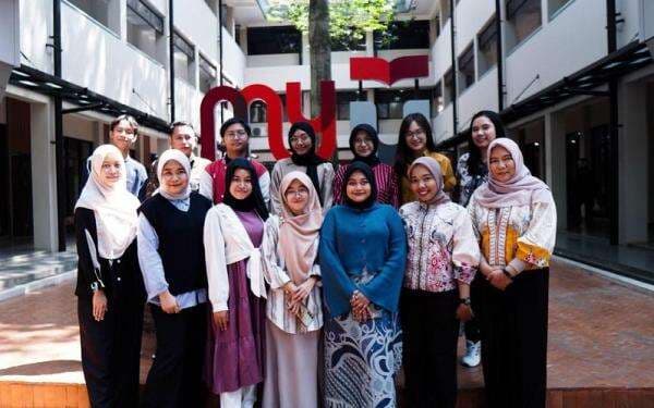 IDCloudHost Perkuat Komitmen Pendidikan dengan Beasiswa di Telkom University IDCloudHost Perkuat Komitmen Pendidikan dengan Beasiswa di Telkom University