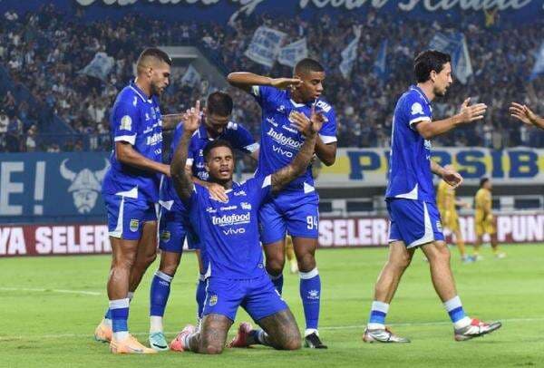 Persib Bandung Tutup 2025 di Puncak Klasemen Super League 2025-2026, Hattrick Juara Liga Indonesia?