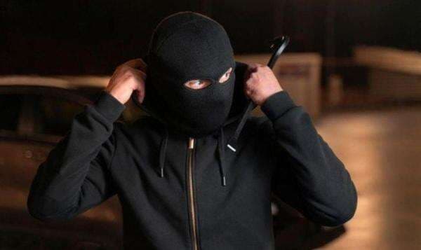 Siswi SMK Depok Dibegal Bandit hingga Terluka, Lehernya Nyaris Ditebas Golok