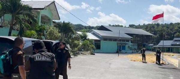 Geledah Kantor PT ASTIL, Kejari Sumba Timur Amankan Laporan Keuangan dan Bukti Kuitansi Pembayaran