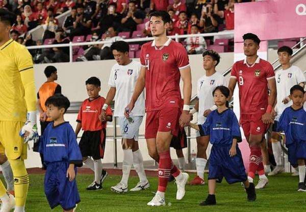 Patrick Kluivert Panggil Elkan Baggott Gantikan Mees Hilgers yang Absen Bela Timnas Indonesia di FIFA Matchday September 2025?