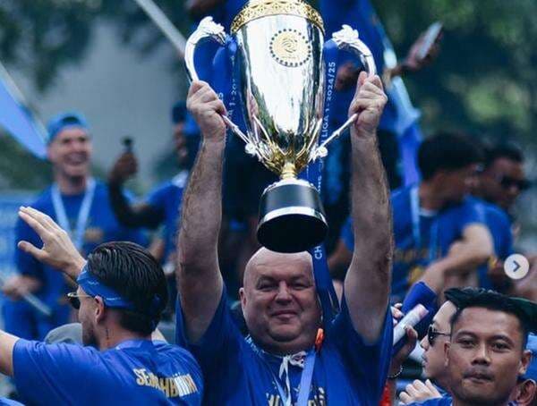 Reaksi Mengejutkan Bojan Hodak Usai Persib Bandung Tutup Musim dengan Kalahkan Persis Solo