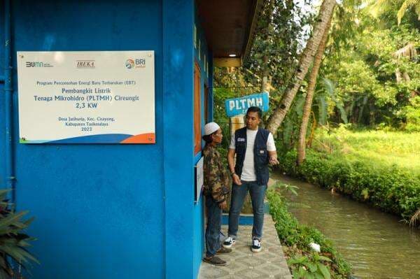 BRI Peduli Bantu Desa BRILiaN Jatihurip dengan Pembangkit Listrik Tenaga Mikro Hidro