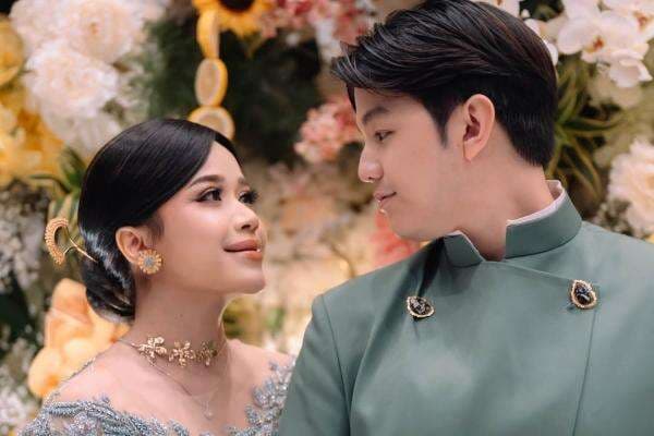 3 Penyanyi Cantik Gelar Lamaran di Juni 2025