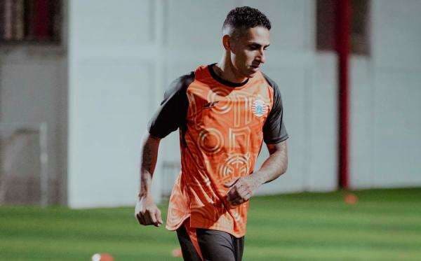 Persija Jakarta vs Malut United: Adaptasi Lancar, Bruno Tubarao Siap Tampil!