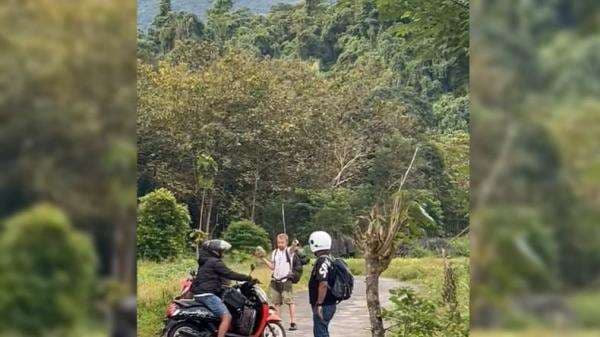 Viral! Bule Polandia Ngamuk di Bantimurung Maros, Nyaris Lempar Batu ke Warga