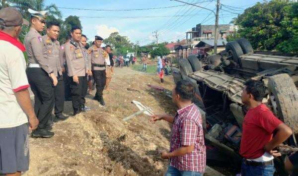 Bus Pemudik Terguling di Jalinsum, 13 Penumpang Jadi Korban