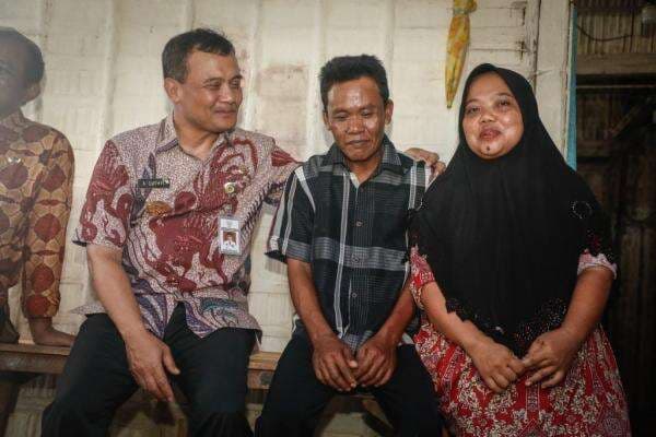 Pecah Tangis Bahagia Keluarga Dasuki Kala Rumahnya Hendak Diperbaiki Ahmad Luthfi