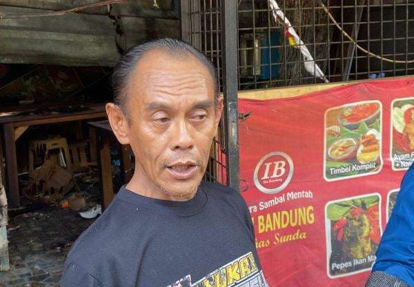 Kisah Pedagang Lolos dari Ruko Terbakar di Kalibata: Kalau Diam, Kita Jadi Sate! Kisah Pedagang Lolos dari Ruko Terbakar di Kalibata: Kalau Diam, Kita Jadi Sate!
