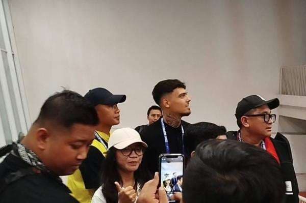 Efek Shayne Pattynama Mulai Terasa, The Jakmania Sambut Hangat Rekrutan Baru Persija