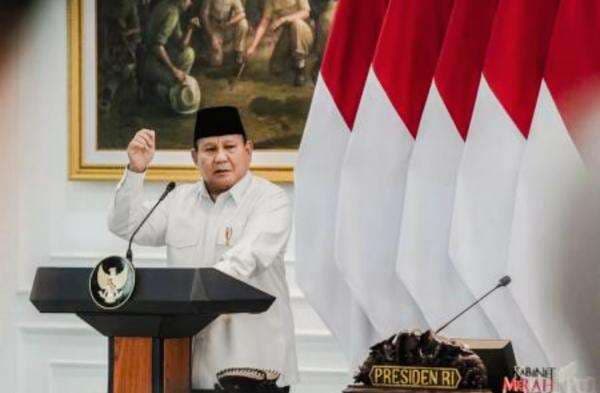 Presiden Prabowo Subianto Luncurkan Program Bantuan Guru Honorer Saat Hardiknas 2025