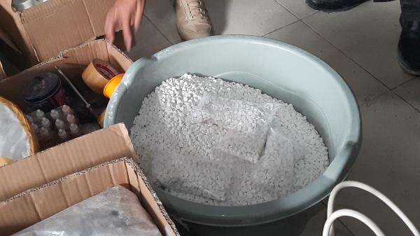 Pabrik Obat Terlarang di Jalan Letjen Mashudi Tasikmalaya Mampu Produksi 1,5 Juta Butir per Bulan