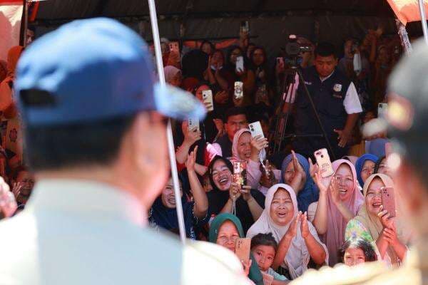 Bencana Sumatera, Prabowo: Kita Tak Akan Biarkan Saudara Memikul Beban Sendiri Bencana Sumatera, Prabowo: Kita Tak Akan Biarkan Saudara Memikul Beban Sendiri