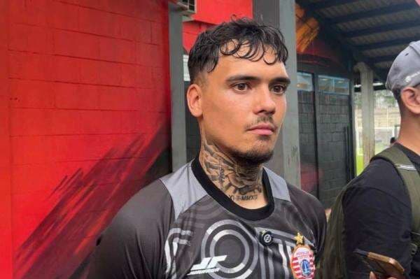 Mendadak Pamitan ke Persija, Shayne Pattynama Bikin Sandy Walsh Kaget