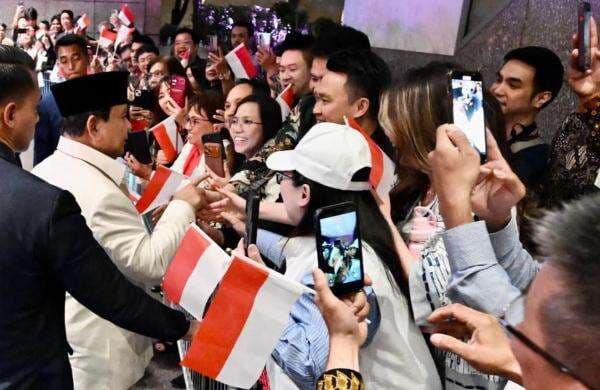 Prabowo Disambut Diaspora di Sydney dengan Indonesia Raya