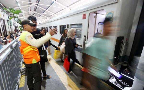 Okupansi KA Daop 8 Surabaya Tembus 77 Selama Libur Idul Adha, KAI Imbau Pesan Tiket Segera