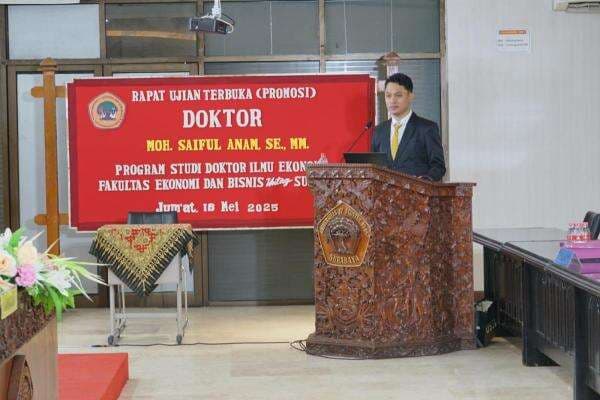 Kaprodi Ekonomi Pembangunan Unigoro Raih Gelar Doktor, Lulus dengan Predikat Cumlaude Kaprodi Ekonomi Pembangunan Unigoro Raih Gelar Doktor, Lulus dengan Predikat Cumlaude