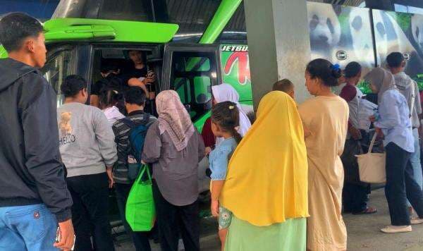 Hari Ini Diprediksi Puncak Arus Balik Lebaran di Terminal Seloaji Ponorogo