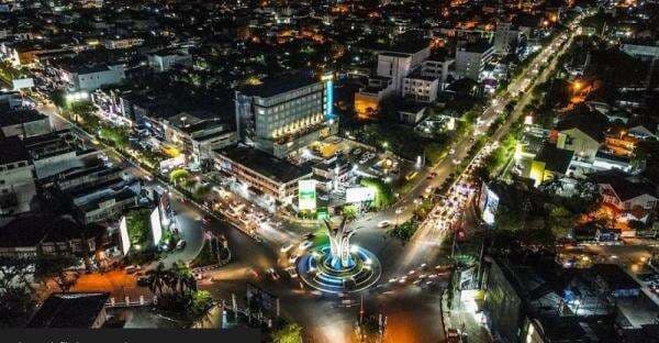 Momen Seruan Takbir Iringi Listrik Kembali Pulih di Banda Aceh