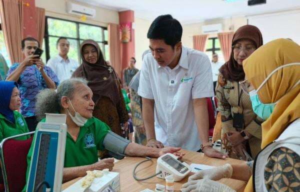 Cek Kesehatan Lansia, Wamenkes: Cegah Timbulnya Komplikasi