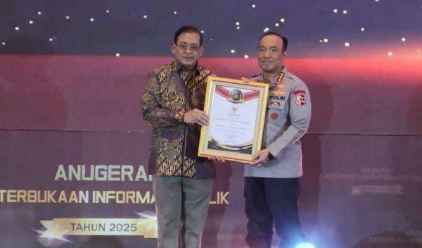 Raih Arkaya Wiwarta Prajanugraha, Polri Dinobatkan sebagai Badan Publik Terbaik Nasional Raih Arkaya Wiwarta Prajanugraha, Polri Dinobatkan sebagai Badan Publik Terbaik Nasional