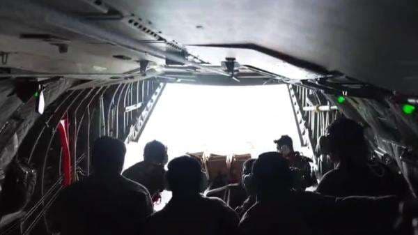 Aksi Pasukan Elite TNI Kirim Logistik ke Daerah Terisolir, Jenderal Tempur Marinir: Mirip di Gaza!