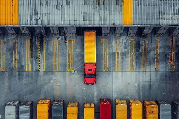 Angkutan Kontainer Melesat di 2025, Volume Capai 2,5 Juta Ton