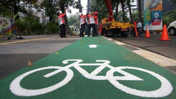 Viral Pesepeda dan Pemotor Cekcok di Jalur Sepeda Sudirman, Polisi Turun Tangan
