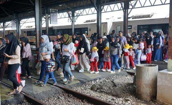 Antisipasi Lonjakan Libur Panjang, Daop 4 Semarang Siapkan 97.108 Tiket dan 99 Perjalanan KA
