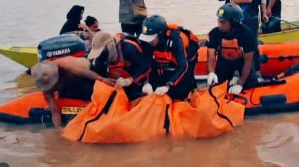 Perahu Terbalik, Pencari Kayu Bakar Tewas Tenggelam di Sungai Mahakam