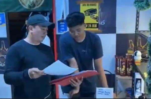 Polisi Gerebek Showroom Motor Vespa di Pasuruan, Diduga Jual Miras Ilegal