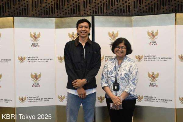 Resmi Gabung VC Nagano Tridents, Pevoli Bintang Indonesia Farhan Halim Kunjungi KBRI Tokyo