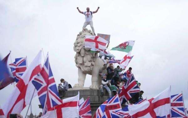 Demo Rusuh London, PM Inggris: Massa Gunakan Bendera Nasional sebagai Kedok untuk Kekerasan