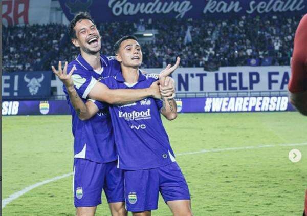 Main di Posisi Fullback hingga Gelandang Bareng Persib Bandung, Eliano Reijnders: Saya Selalu Siap! Main di Posisi Fullback hingga Gelandang Bareng Persib Bandung, Eliano Reijnders: Saya Selalu Siap!