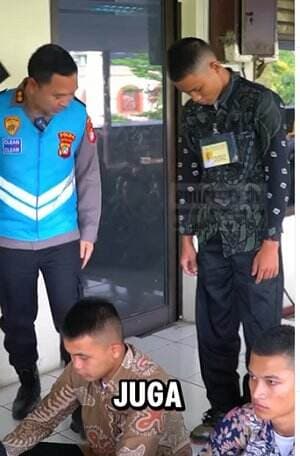 Pakai Sepatu Bolong, Kukuh Ikuti Tes Kesehatan Calon Siswa Polisi