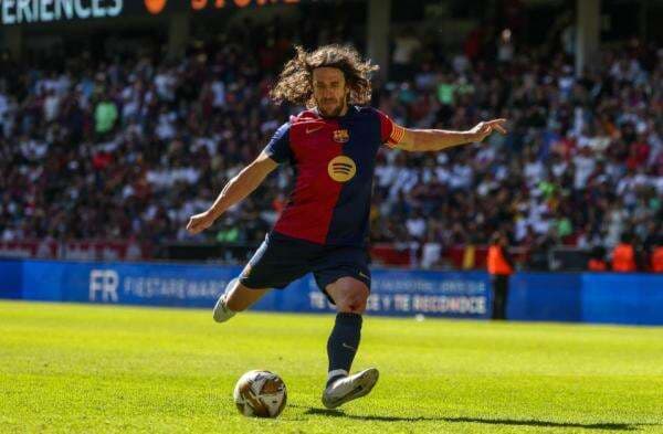 Kisah Carles Puyol yang Tahu soal Perkembangan Sepakbola Indonesia dari Patrick Kluivert