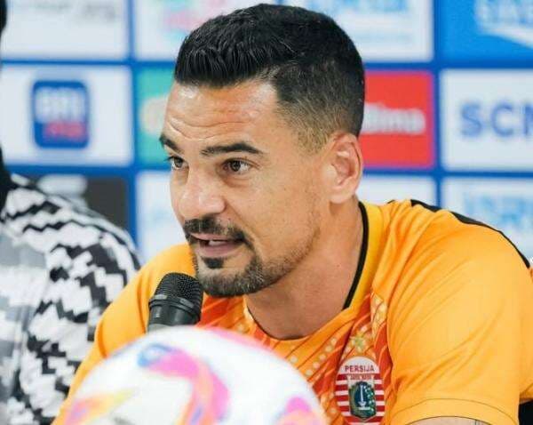 Carlos Pena Ungkap Penyebab Persija Jakarta Kalah 0-1 dari Madura United