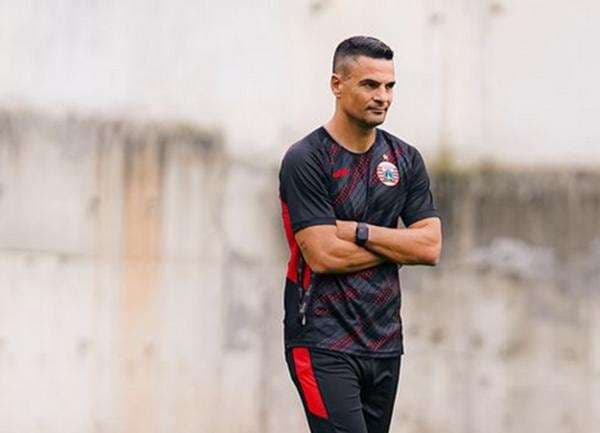 Carlos Pena Tegaskan Tidak Khawatir jika Dipecat, Usai Persija Jakarta Ditahan Persebaya Surabaya 1-1