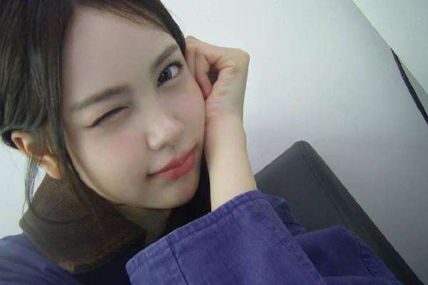 Viral Sikap Sopan Carmen Hearts2Hearts Dipuji Media Korsel, Netizen: Idola Baru Nih! 