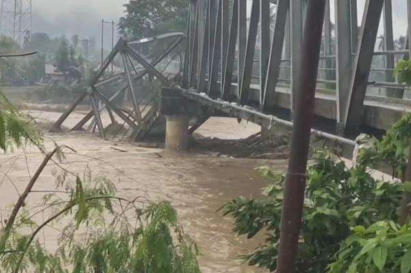 Banjir 2 Meter Rendam 3 Kecamatan di Nagan Raya Aceh, Ratusan Warga Mengungsi