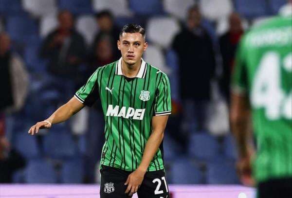 Nilai Pasar Meroket, Jay Idzes Diakui sebagai Tulang Punggung Pertahanan Sassuolo