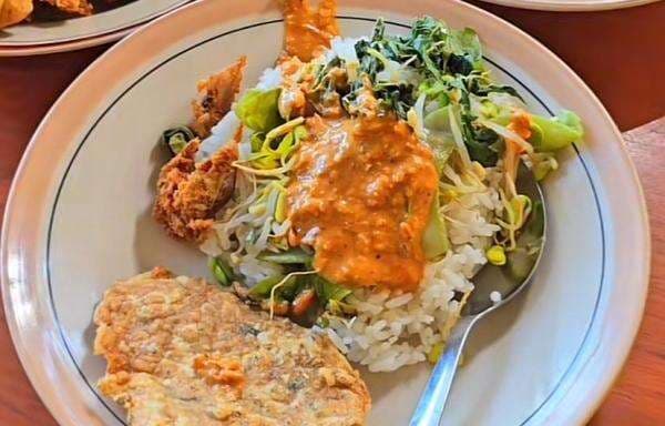 Bingung Menu Sarapan! Warung Pecel di Ponorogo Ini Bisa Jadi Pilihan, Sensasinya Beda