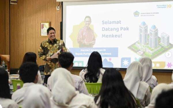 Purbaya Ajarkan Siswa SMA Soal APBN, supaya Cerdas saat Kritik Pemerintah