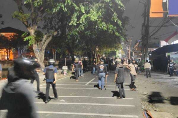 Ada Kericuhan, Jalan di Depan Polres Metro Bekasi Kota Ditutup