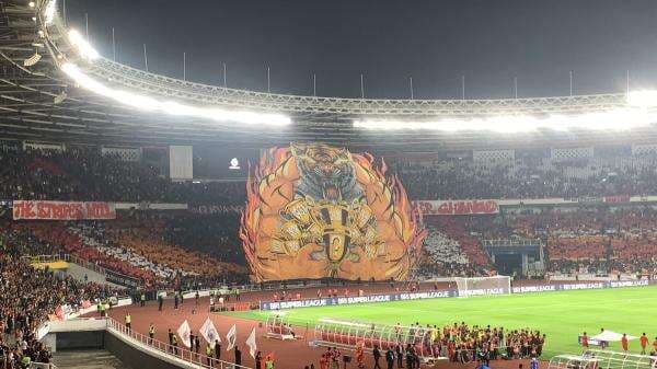 Sambut Ultah Persija Jakarta Ke-97, The Jakmania Bentangkan 2 Tifo Raksasa